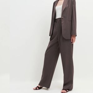 NWOT Reformation Mason pant, size 0P, in chocolate stripe